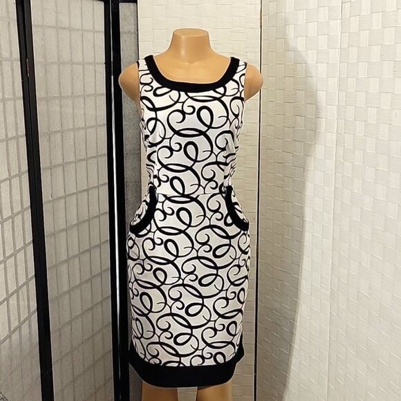 LONDON ROUND NECK SLEEVELESS HIDDEN ZIPPER WOMAN DRESS - Picture 2 of 16